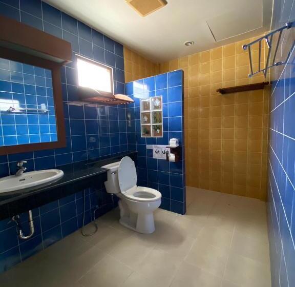 Бунгало Deluxe, Beach Bungalow At Lanta Resort
