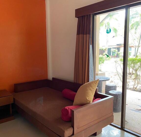 Бунгало Deluxe, Beach Bungalow At Lanta Resort