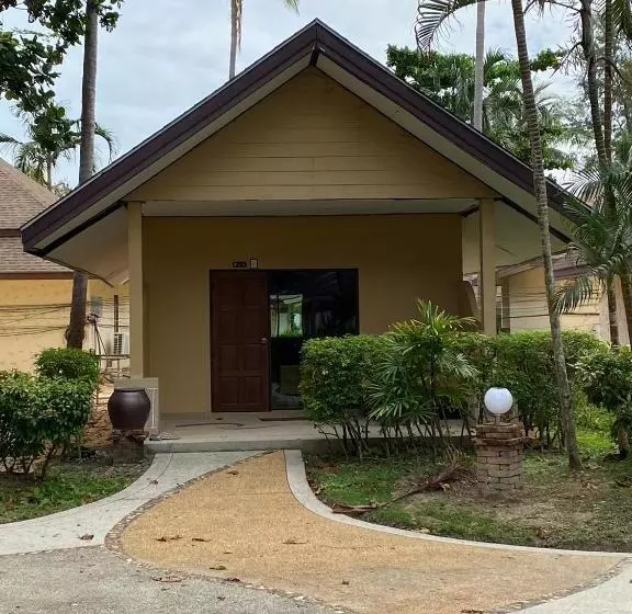 بانگلوی لوکس, Beach Bungalow At Lanta Resort