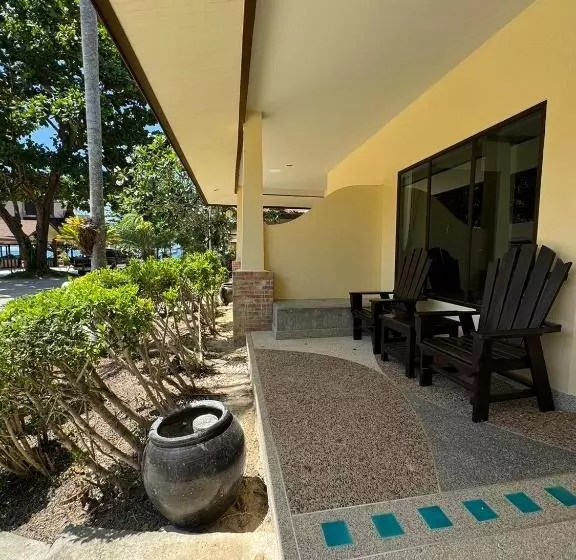 بانگلوی ممتاز, Beach Bungalow At Lanta Resort