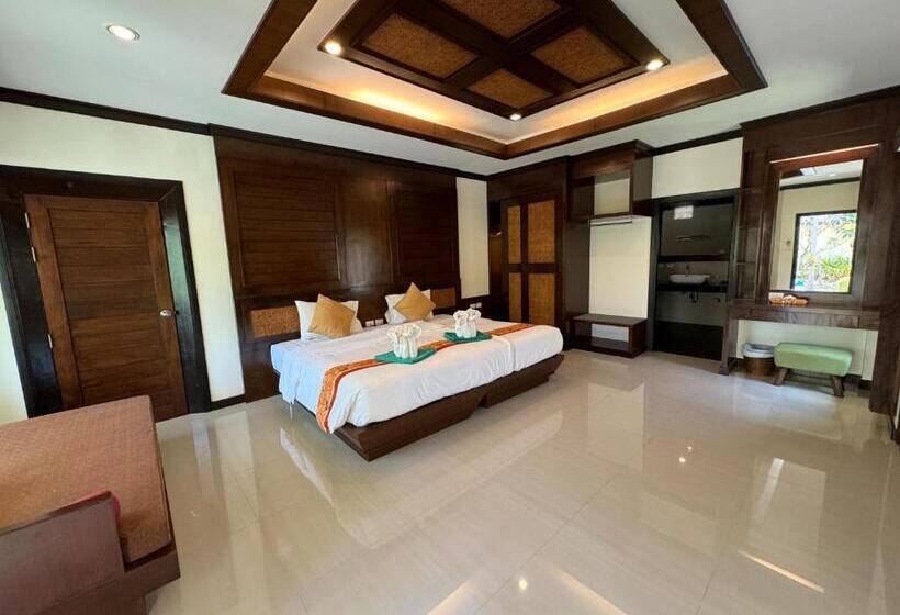 Бунгало Премиум, Beach Bungalow At Lanta Resort