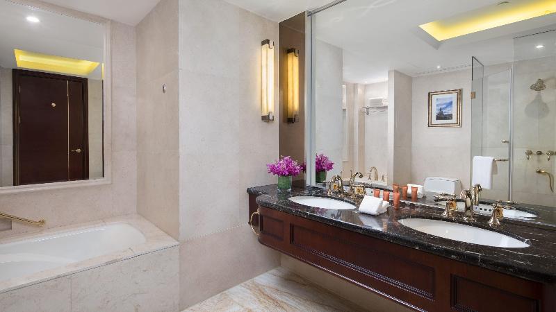 Superior Room, Leonardo Royal London St Paul’s