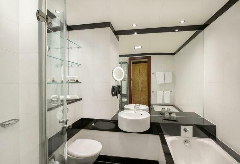 Номер Superior, Leonardo Royal London St Paul’s