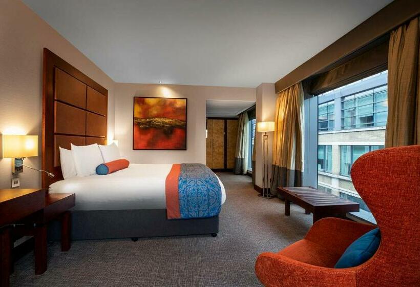 Deluxe Room with Views, Leonardo Royal London St Paul’s