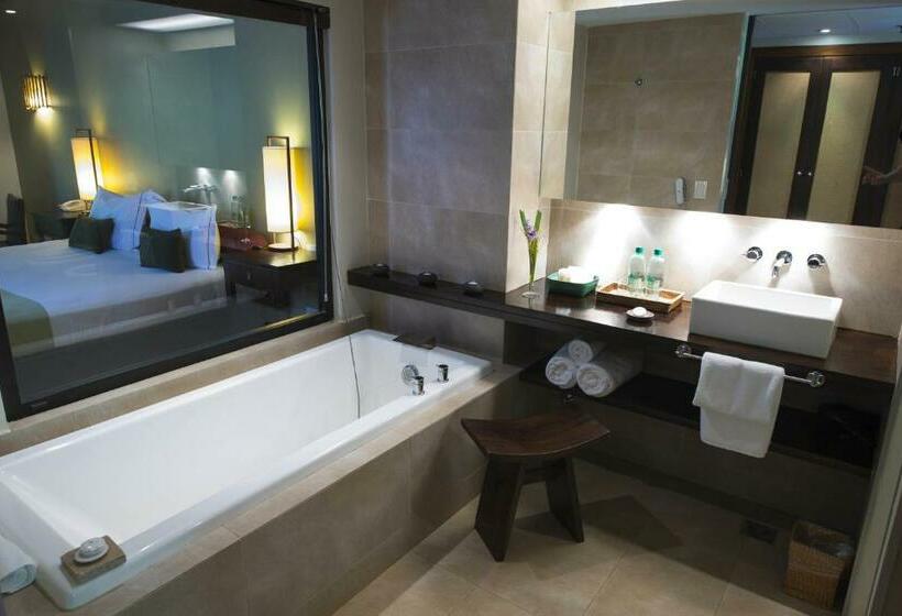 스탠다드 스튜디오, Loi Suites Iguazu