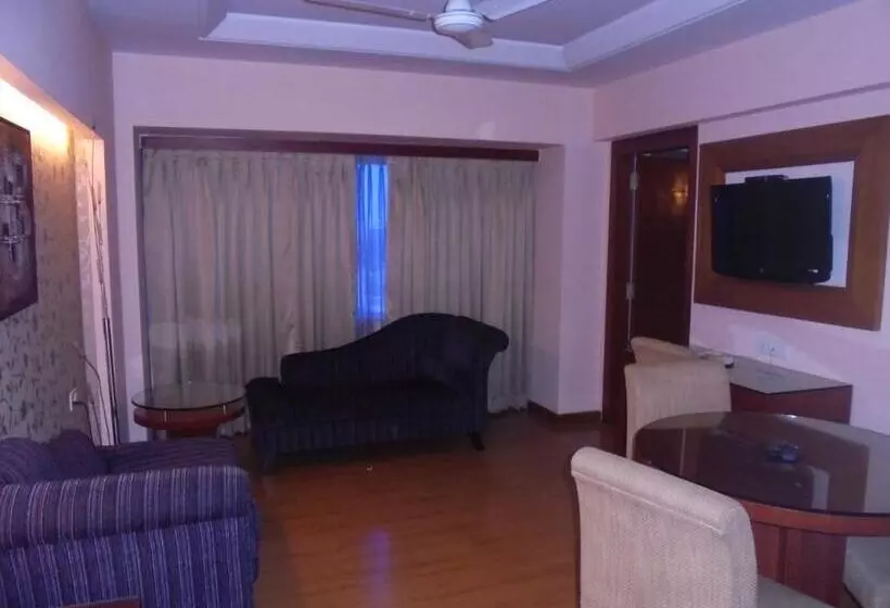 スイート, Lords Plazaankleshwar