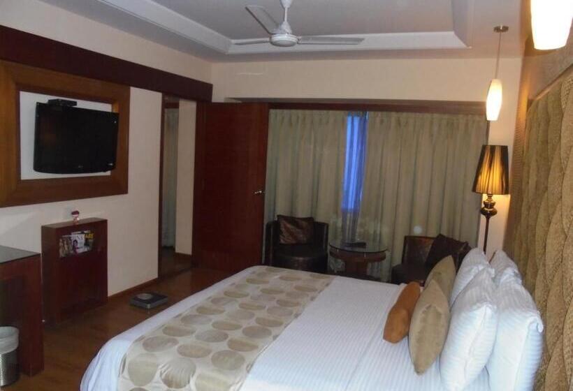 جناح, Lords Plazaankleshwar