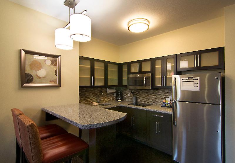 غرفة كلوب, Lords Plazaankleshwar