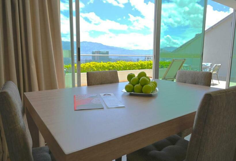 Люкс с Балконом, San Fernando Plaza