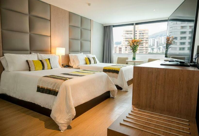 Номер Стандарт, San Fernando Plaza