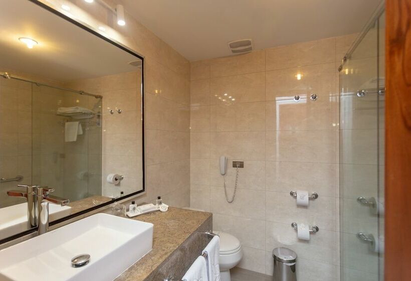 Номер Стандарт, San Fernando Plaza