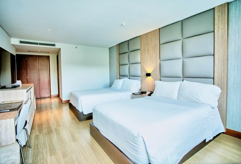 Номер Стандарт, San Fernando Plaza