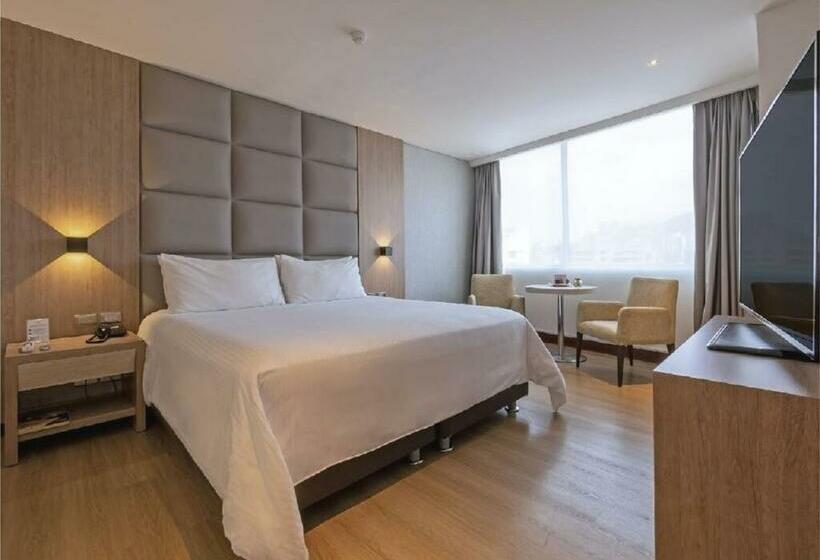 Люкс, San Fernando Plaza