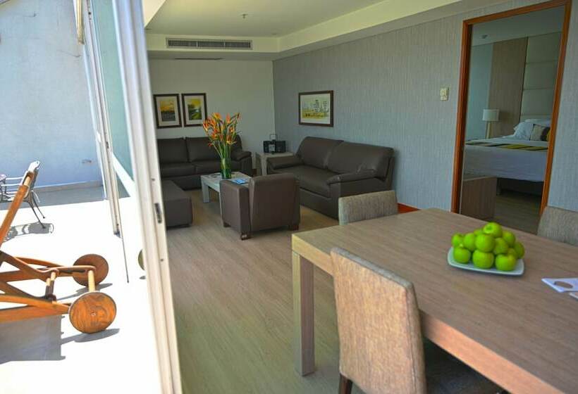 Люкс, San Fernando Plaza