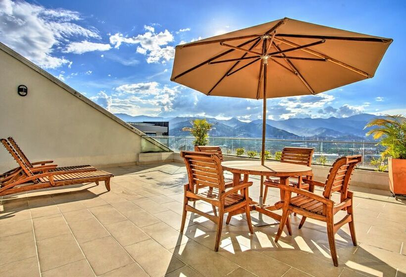 Люкс, San Fernando Plaza