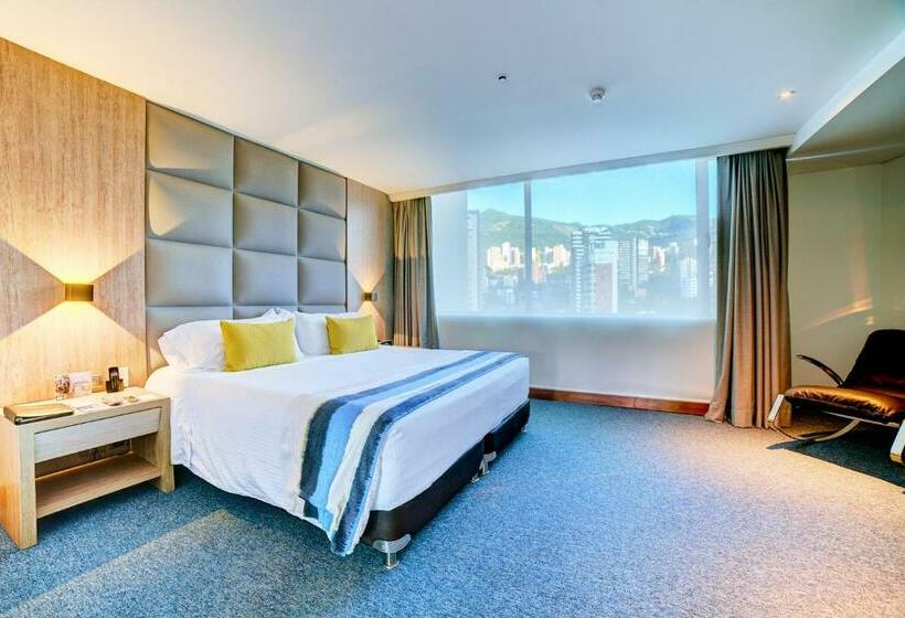 Президентский Люкс, San Fernando Plaza