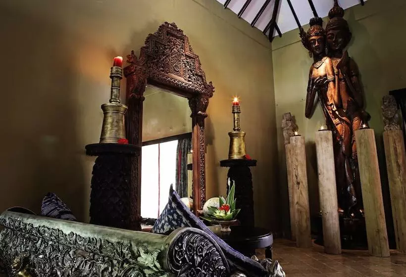 Presidenttisviitti, Tugu Lombok Chse Certified
