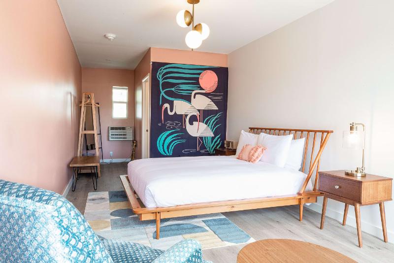 标准间, Selina Gold Dust