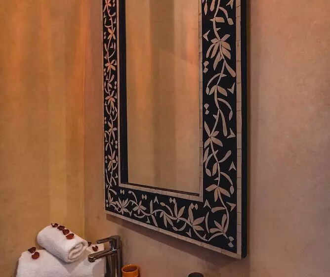اتاق لوکس, Ambre Epices Medina Riad