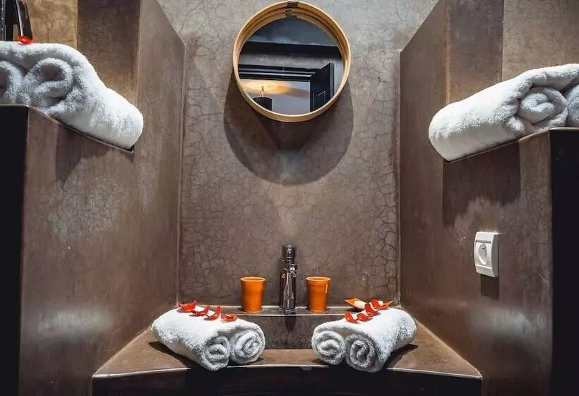 اتاق لوکس, Ambre Epices Medina Riad