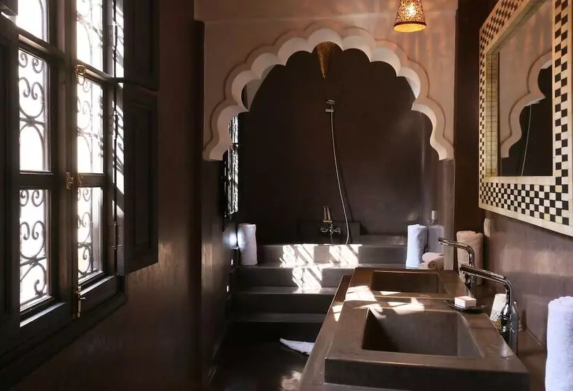 سوییت, Ambre Epices Medina Riad