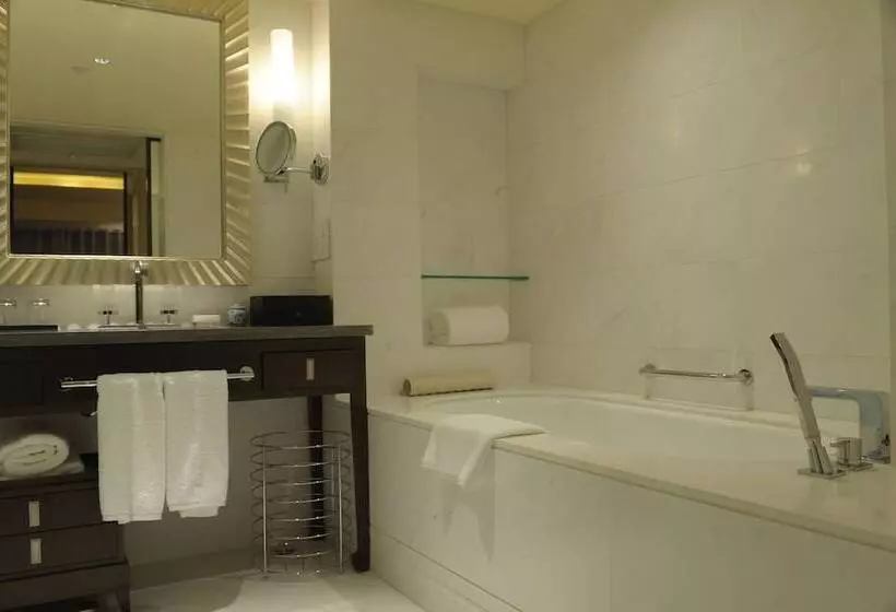 Deluxe-sviitti, Tangla Hotel Beijing