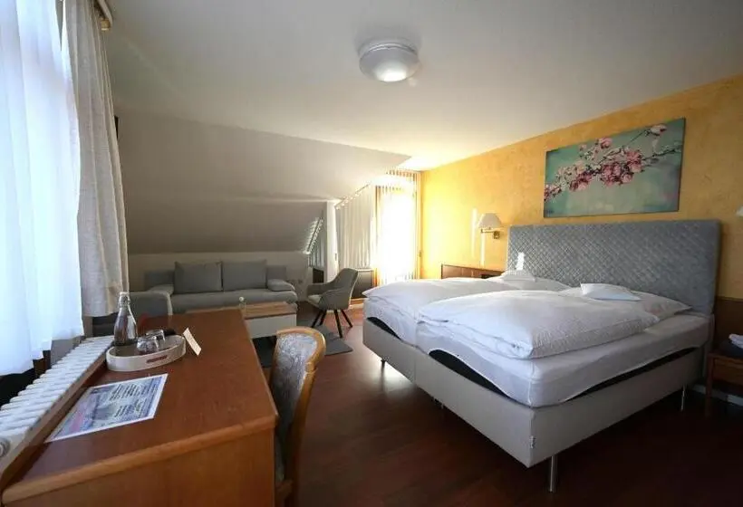 バルコニー付きスタンダードステューディオ, Landhotel Hirsch