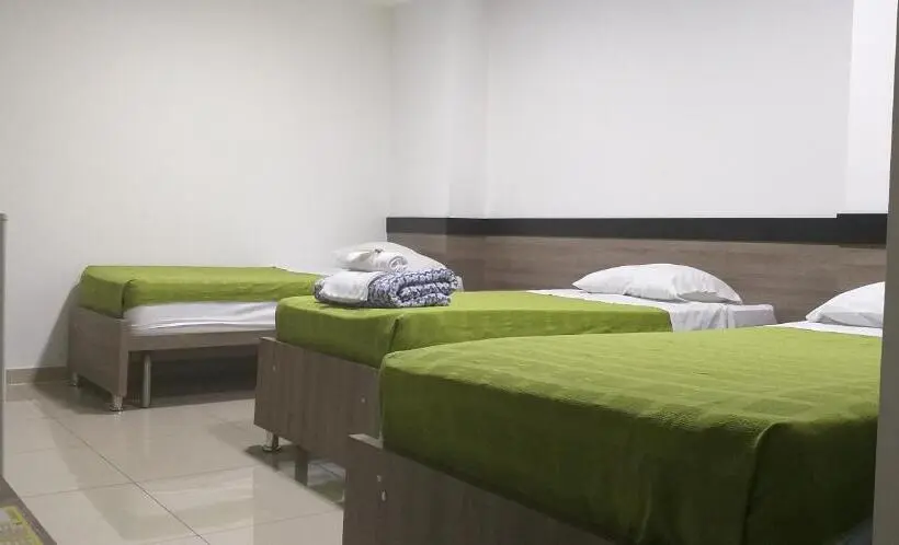 Standard Kolmen Hengen Huone, Ibague Plaza