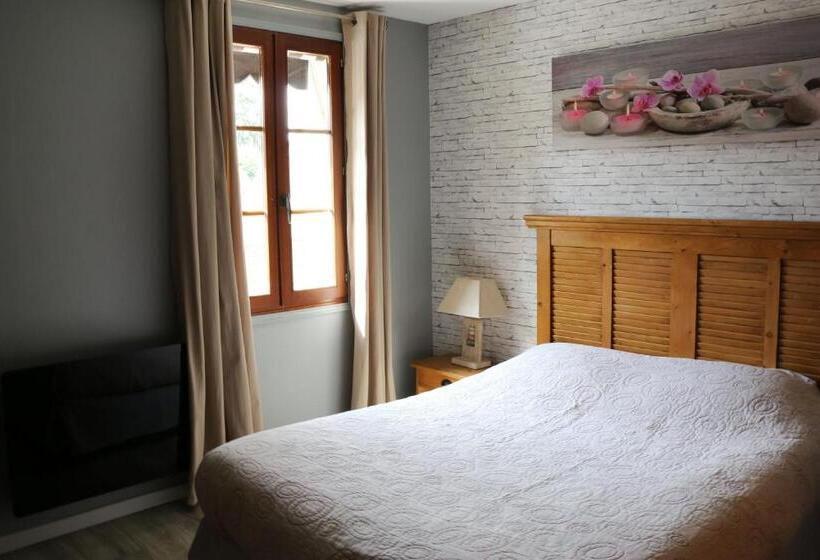 Номер Стандарт, Auberge De La Vieille Ferme