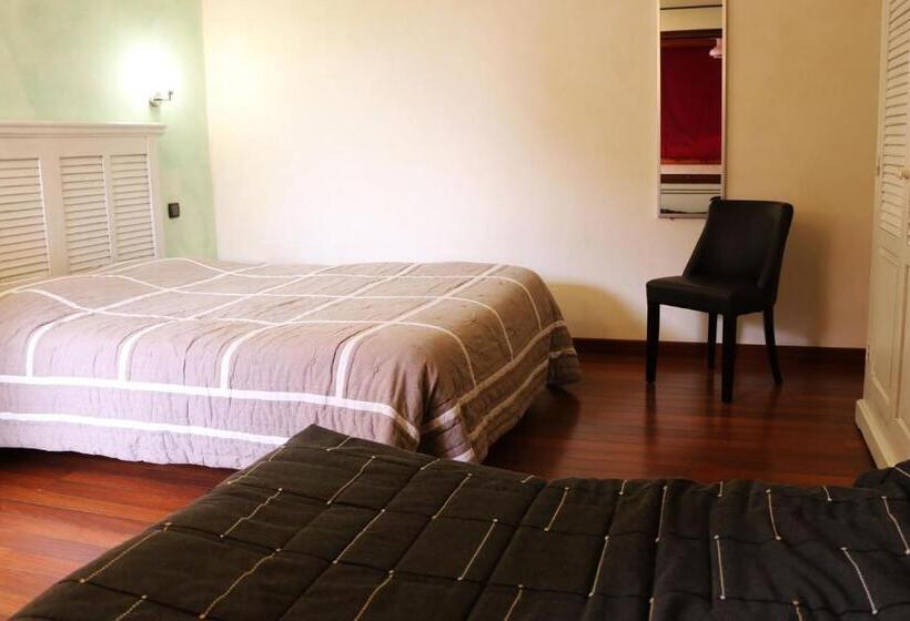 スタンダード4人部屋, Auberge De La Vieille Ferme