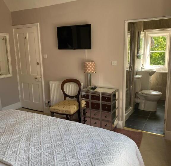 غرفة ديلوكس, Burleigh House B And B