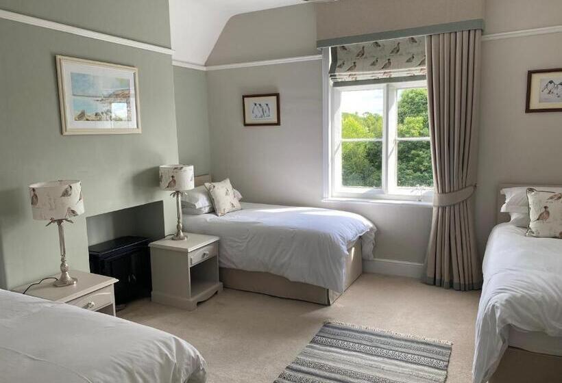 غرفة ديلوكس ثلاثية, Burleigh House B And B