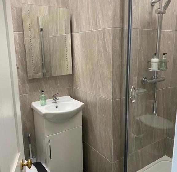 غرفة ديلوكس ثلاثية, Burleigh House B And B