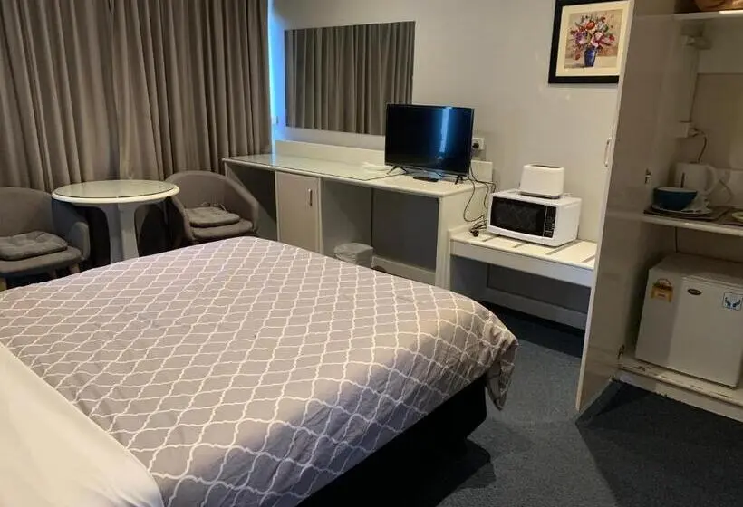 スタンダードルーム, Casey On Princes Motel