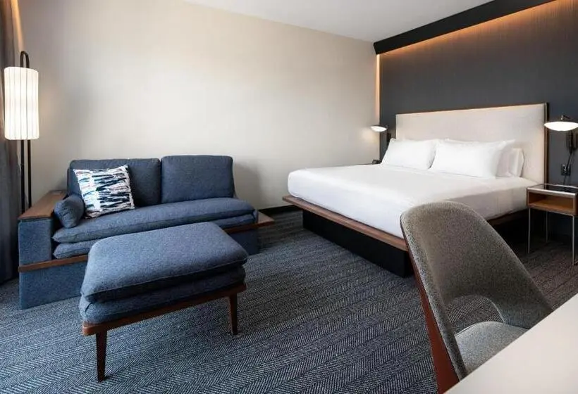 キングサイズベッドのスタンダードルーム, Courtyard By Marriott Fresno Clovis