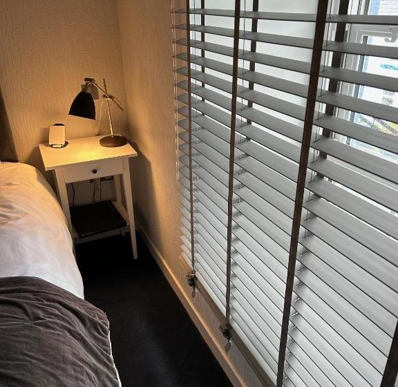 חדר משפתחתי סופריור, Lochindaal