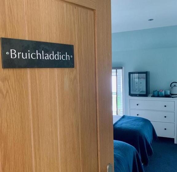 חדר משפתחתי סופריור, Lochindaal