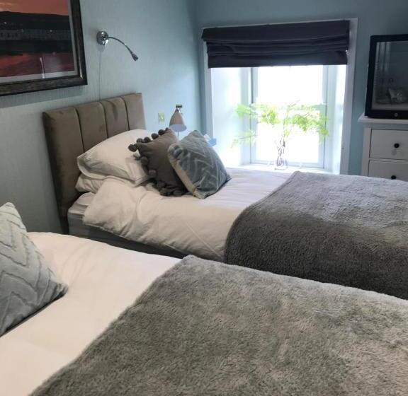 חדר משפתחתי סופריור, Lochindaal