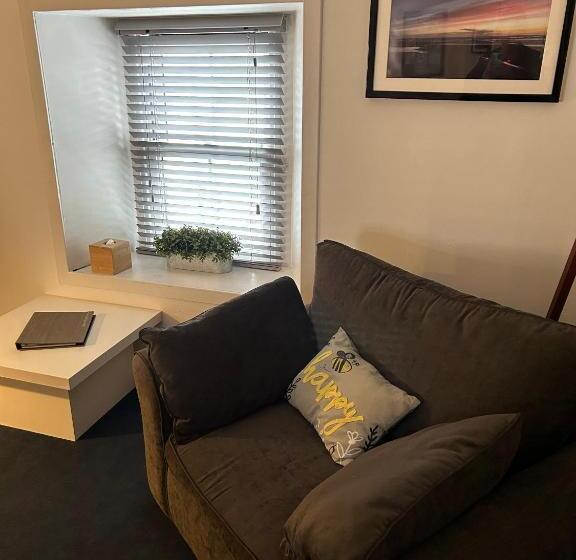 Family Suite, Lochindaal