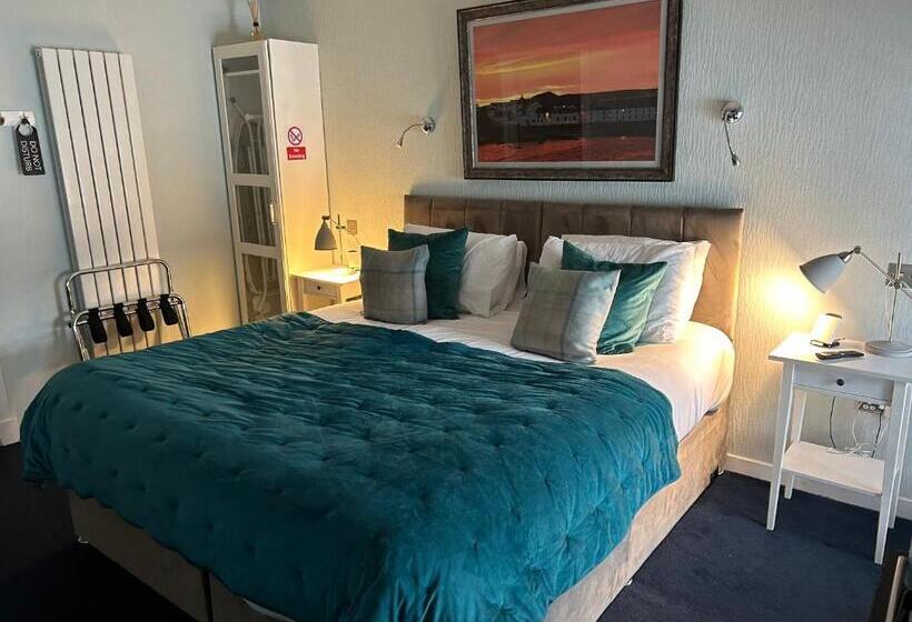 חדר משפתחתי סופריור, Lochindaal