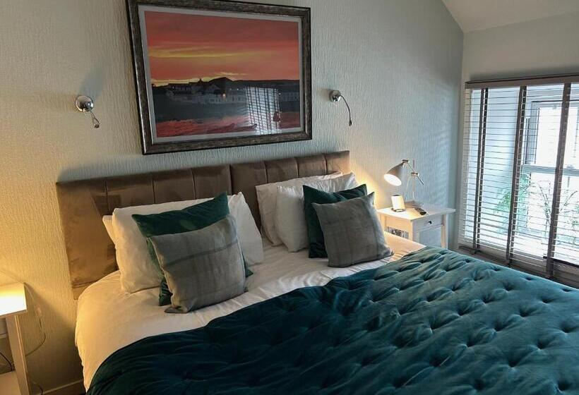 חדר משפתחתי סופריור, Lochindaal