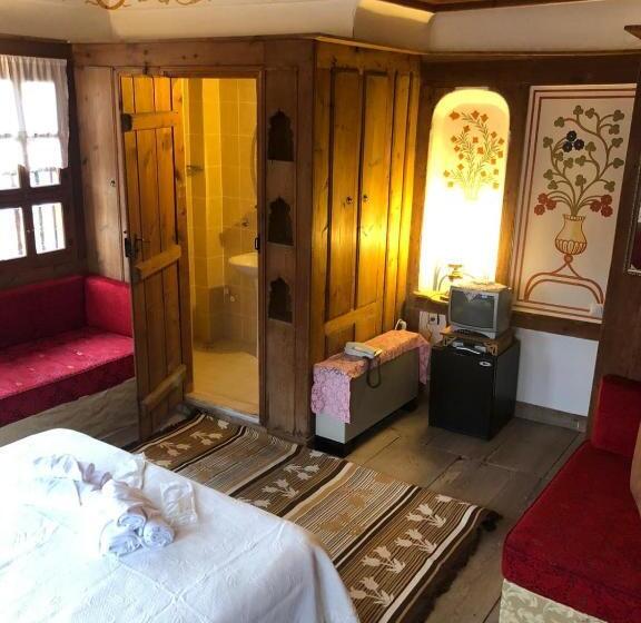 غرفة قياسية, Paphlagonia Yoruk Muratoglu Konak