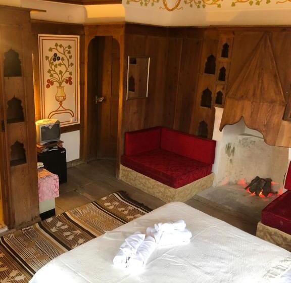 غرفة قياسية, Paphlagonia Yoruk Muratoglu Konak