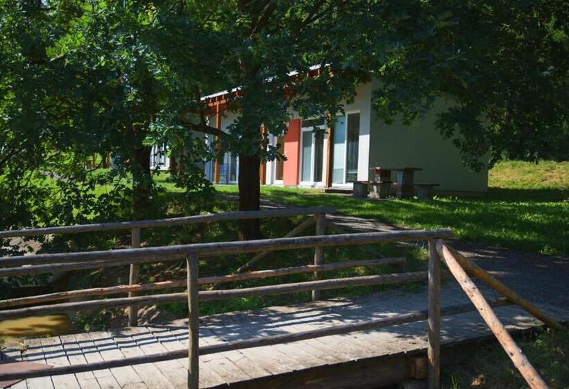 Семейное Бунгало, Penzion Amfík Bukovina