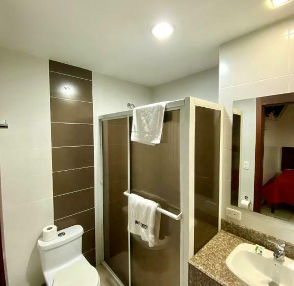 스탠다드 트리플 룸, Carrion