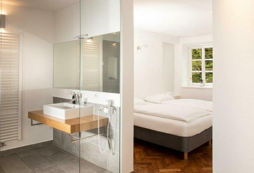 Номер Стандарт, Restaurant271