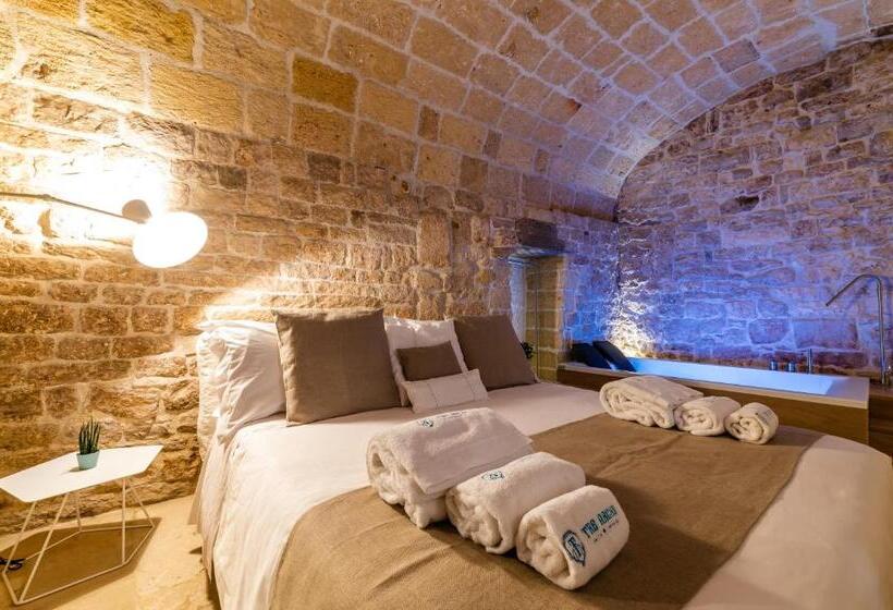 스위트 킹사이즈 침대, Tre Archi Suite & Relais
