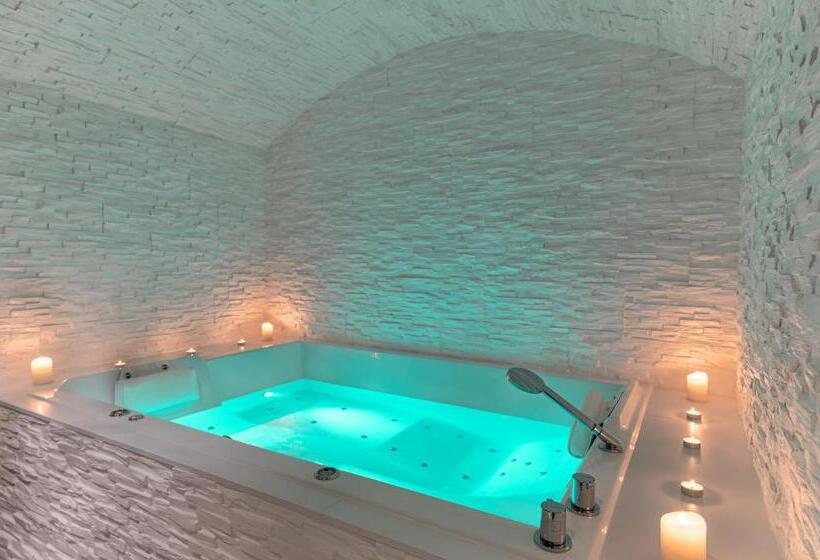 バスタブ付きスタンダードルーム, La Bastide Du Rocher Boutique Hôtel & Spa