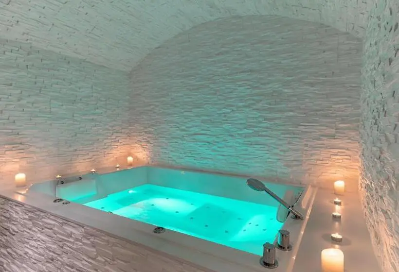 バスタブ付きスタンダードルーム, La Bastide Du Rocher Boutique Hôtel & Spa
