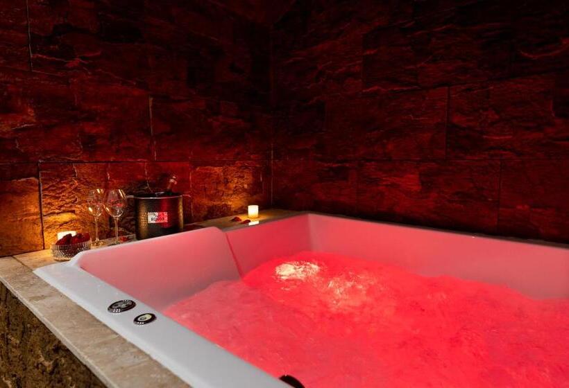 标准间带漩涡浴缸, La Bastide Du Rocher Boutique Hôtel & Spa